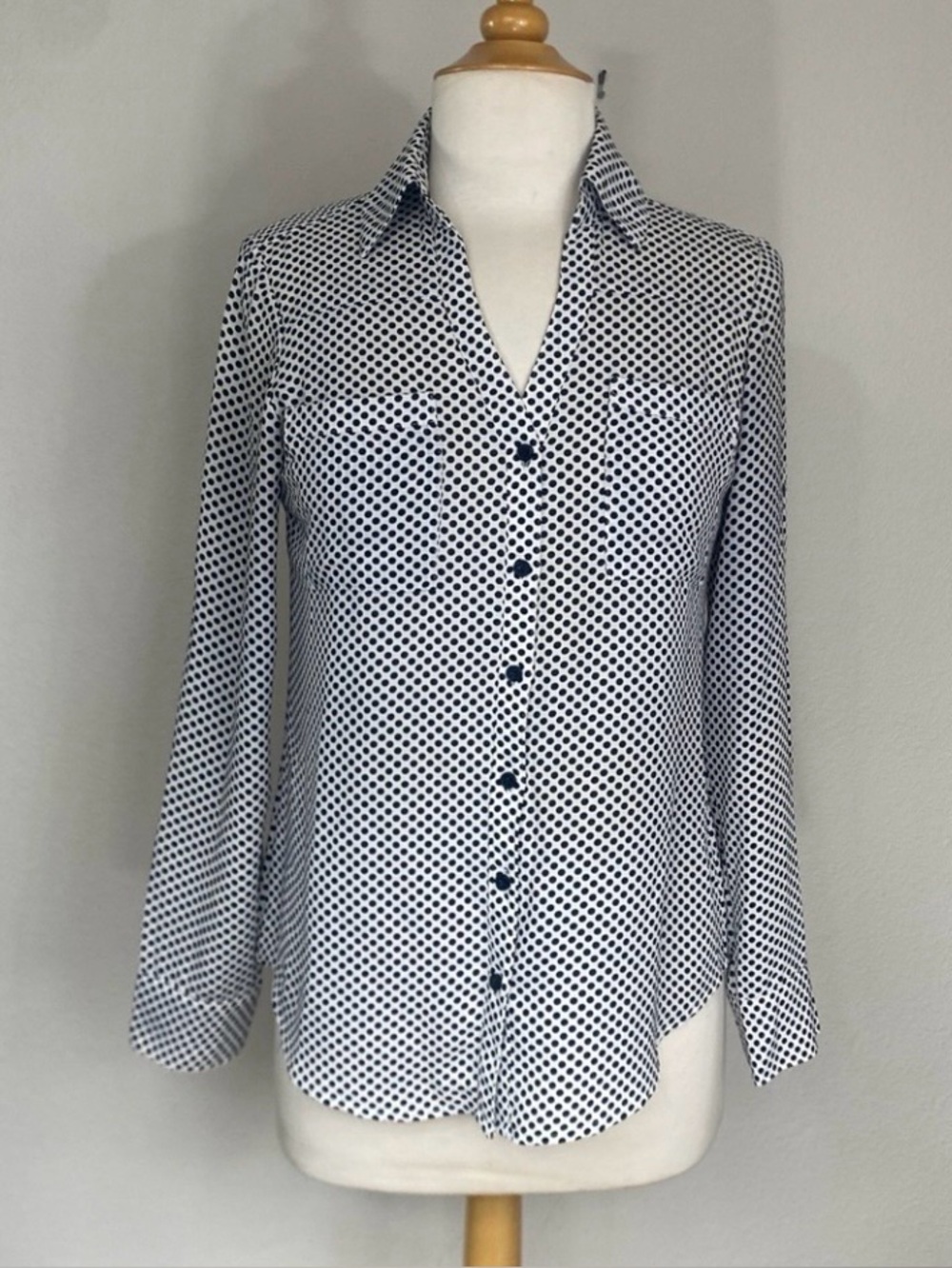 Express Womens White Black Polka Dot Collared Button Portofino Shirt Size Small